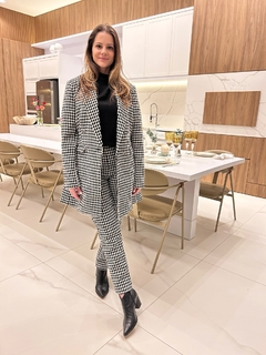 CALÇA EM ALFAIATARIA TWEED SLIM XADREZ FEMININA