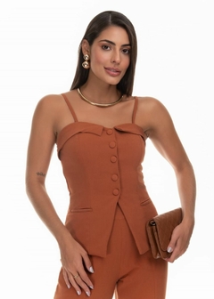 Imagem do BLUSA EM ALFAIATARIA COM ABERTURA FRONTAL