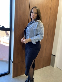 JAQUETA JEANS CROPPED COM STRASS