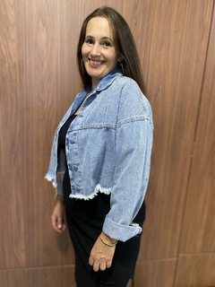 Imagem do JAQUETA JEANS CROPPED COM STRASS