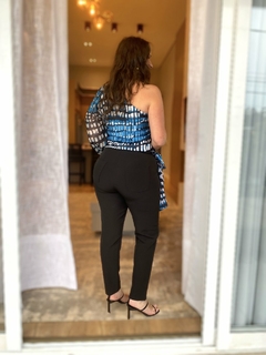 BLUSA BALONÊ EM CREPE COM AMARRAÇÃO - loja online