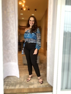 BLUSA BALONÊ EM CREPE COM AMARRAÇÃO - comprar online