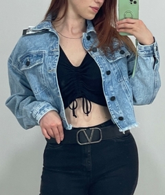 JAQUETA JEANS CROPPED MANGA LONGA - comprar online