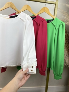 Imagem do BLUSA EM CREPE SOLTA FEMININA