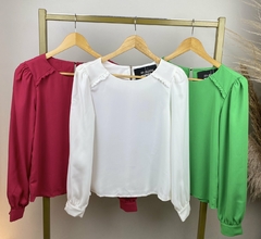 BLUSA EM CREPE SOLTA FEMININA - comprar online