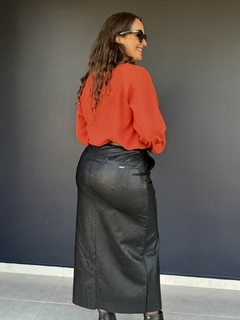 BLUSA EM CREPE SOLTA LARANJA FEMININA - Amsterdam Closet