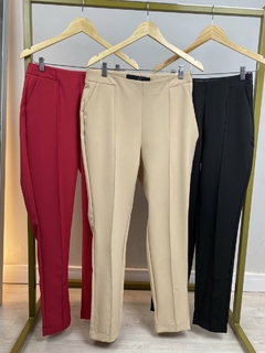 CALÇA EM ALFAIATARIA SLIM FEMININA