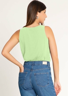 Imagem do REGATA EM VISCOSE FEMININA DECOTE REDONDO