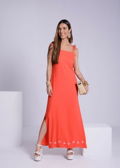 VESTIDO EM VICOSE LONGO COM BORDADADO