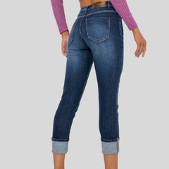 CALCA JEANS AZUL ESCURO RUBI CROPPED na internet
