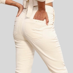 CALÇA TURMALINA CIGARRETE SARJA COM ABERTURA FRONTAL - Amsterdam Closet