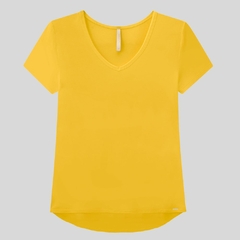 BLUSA BÁSICA EM MALHA VISCOSE COM MANGA CURTA - comprar online