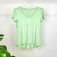 BLUSA BÁSICA EM MALHA VISCOSE COM MANGA CURTA - loja online