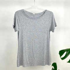 Imagem do BLUSA BÁSICA CANELADA PLUS SIZE