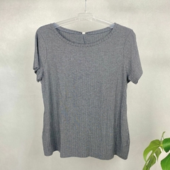 BLUSA BÁSICA CANELADA PLUS SIZE