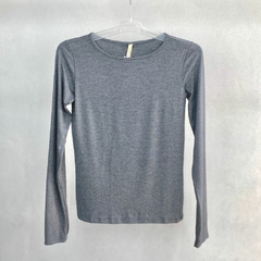 BLUSA BÁSICA MANGA LONGA na internet