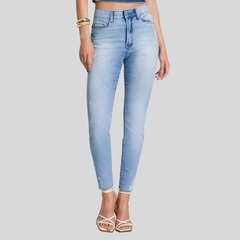 CALÇA JEANS SKINNY FEMININA CHAPA BARRIGA - loja online