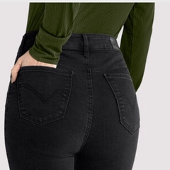 CALÇA JEANS FEMININA SKINNY CHAPA BARRIGA PRETA na internet