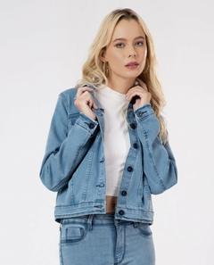 JAQUETA JEANS MANGA LONGA COM ELASTANO
