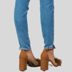 CALÇA JEANS SKINNY AZUL CLARO na internet