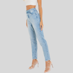 CALÇA MOM FEMININA JEANS AZUL CLARO - comprar online