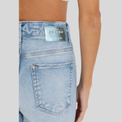 CALÇA MOM FEMININA JEANS AZUL CLARO na internet