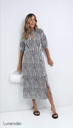 VESTIDO EM VISCOSE TECIDO MIDI COM FENDAS NAS LATERAIS - comprar online