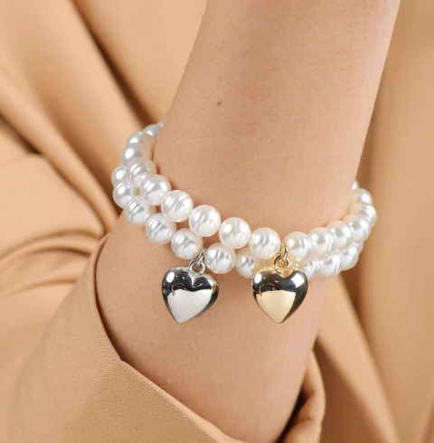Pulseira de Pérola e Coração Banhada a Ouro