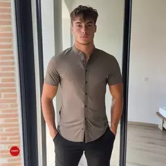 CAMISA BEIGE MANGA CORTA IMPORTADA 100% STRECH