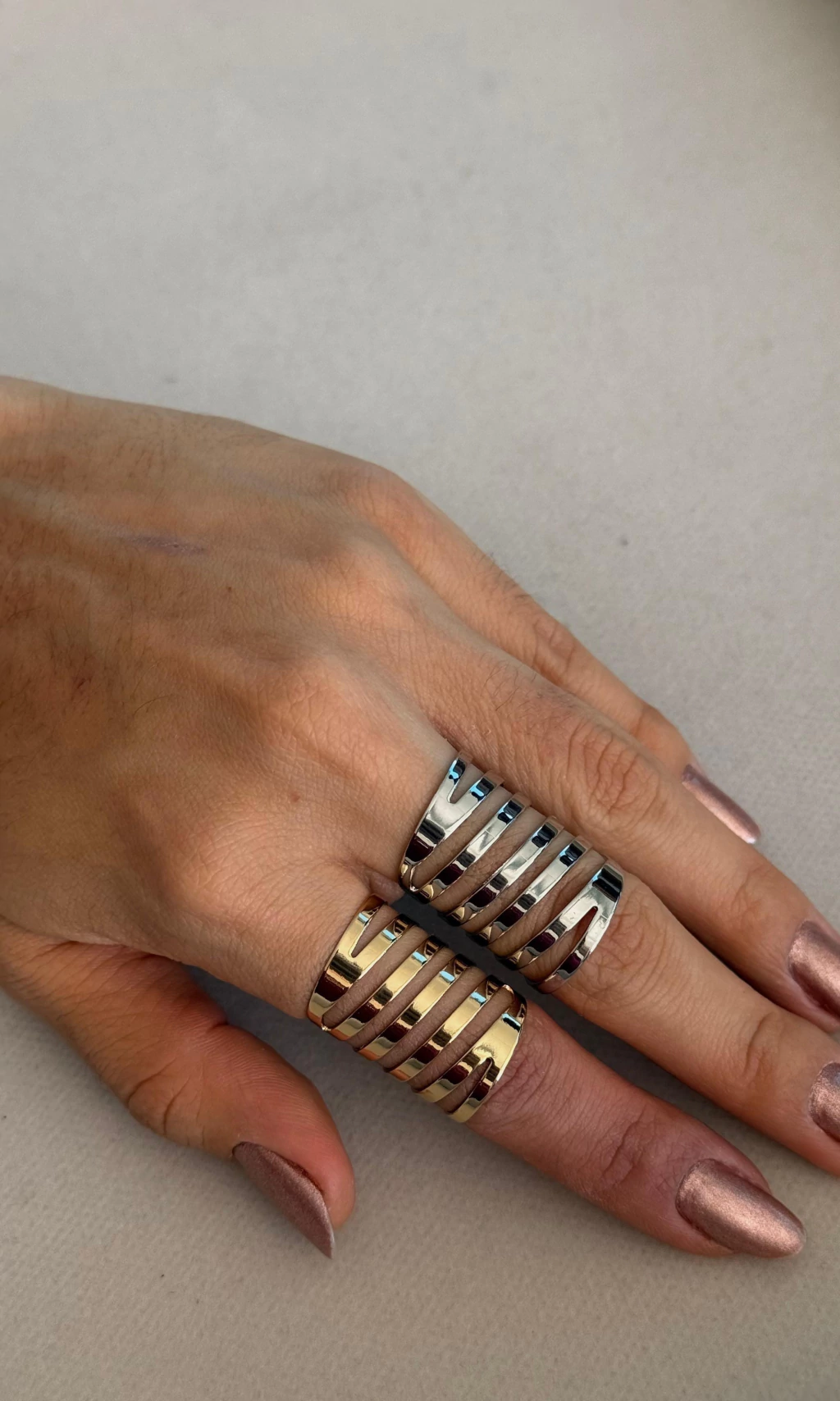 ANEL COM FRESTAS REGULÁVEL