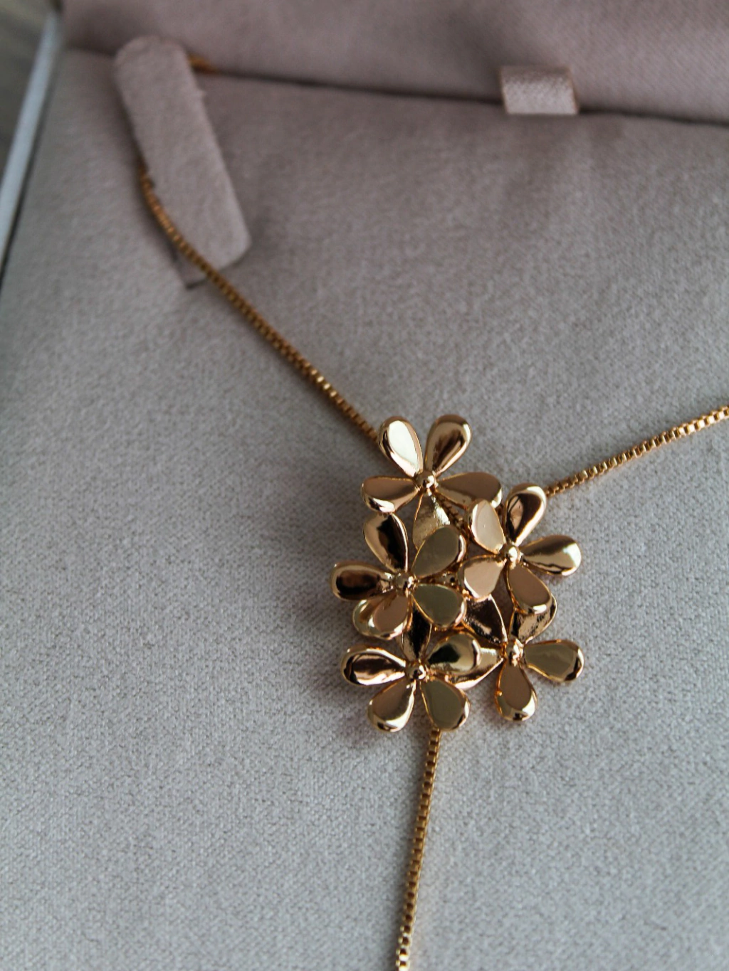 COLAR ALONGADO FLOWERS