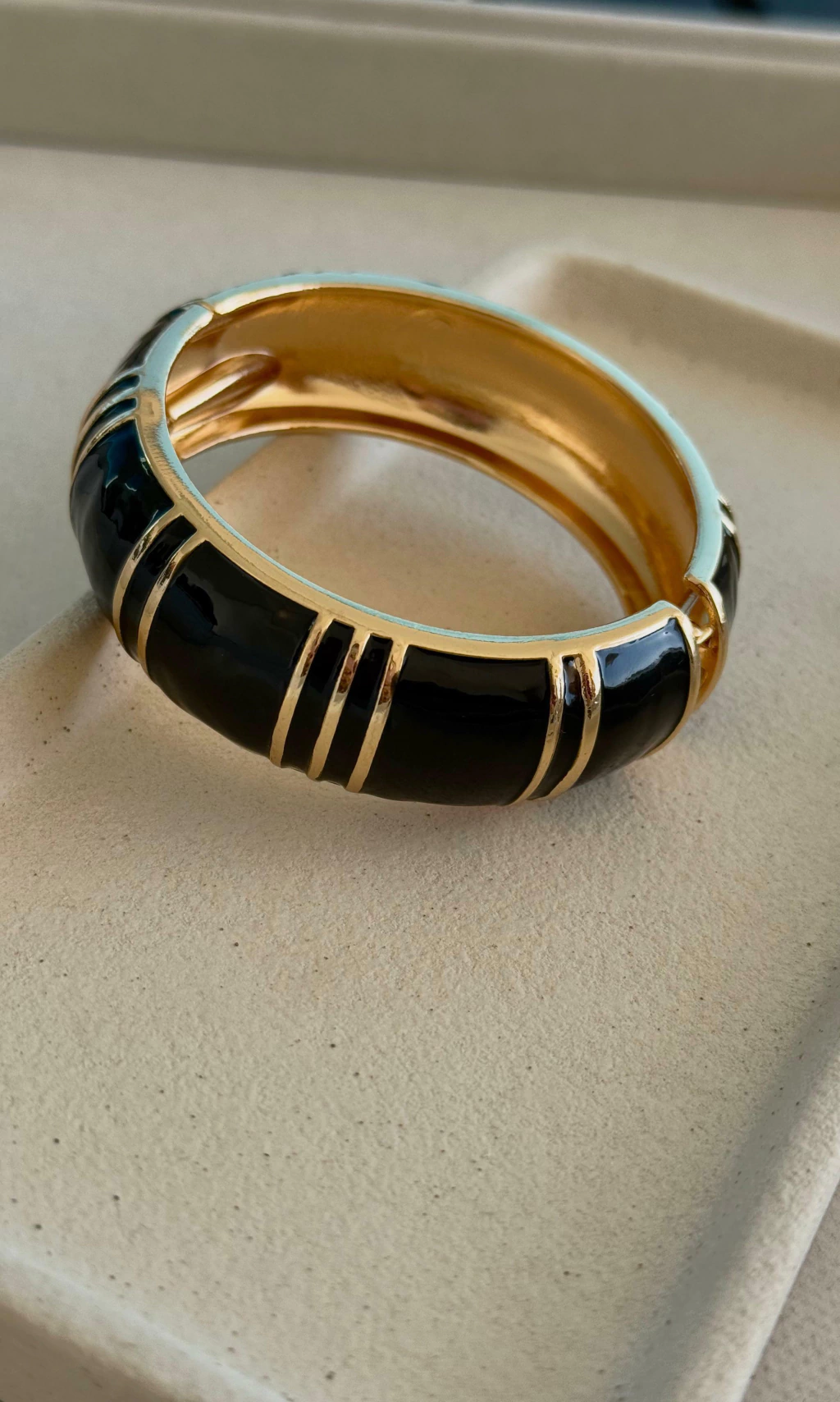 BRACELETE ESMALTADO PRETO