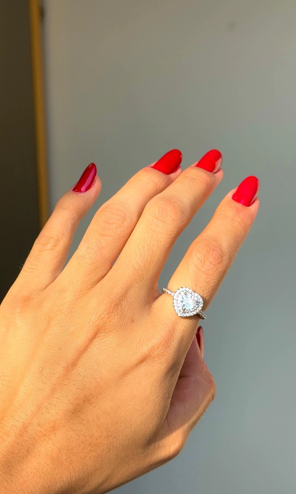 ANEL CORAÇÃO CRAVEJADO