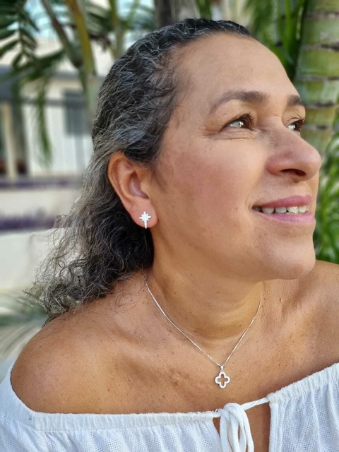 Colar Trevo Crevejado na Veneziana - Banhado a prata - comprar online