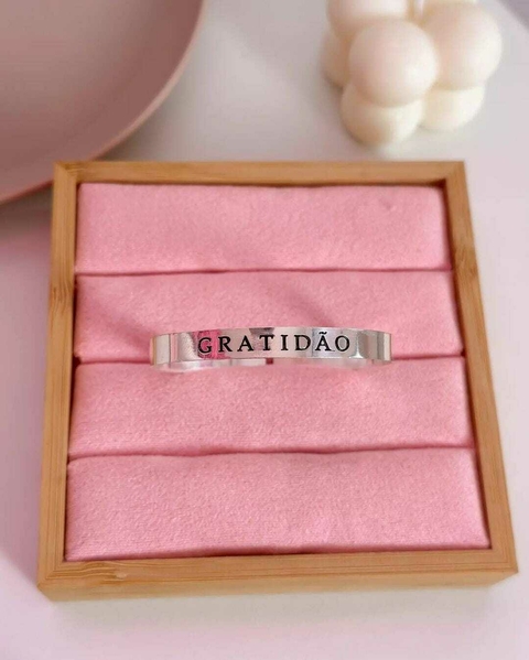 Bracelete Gratidão Resinado - Banhado a prata