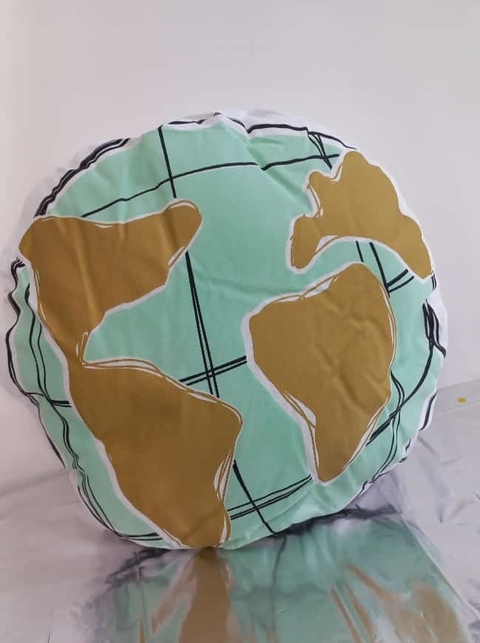 Almohadon gigante MUNDO - comprar online
