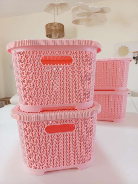 Canasto Contenedor Rattan Rosado con Tapa x unidad