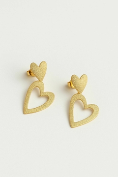 Brinco Coração Duplo Dourado Fosco - comprar online