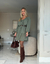 VESTIDO COM DECOTE V E BABADO OLIVA - comprar online