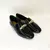 Imagem do Loafer em verniz com detalhe em metal dourado