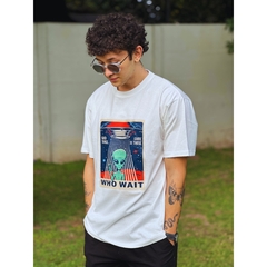 Ufo White 2 - OVERSIZE - comprar online