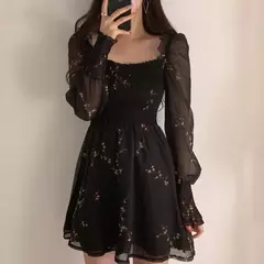 Vestido preto manga longa
