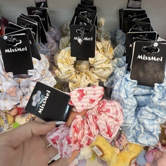 Colita scrunchie con personaje he5-160 - comprar online