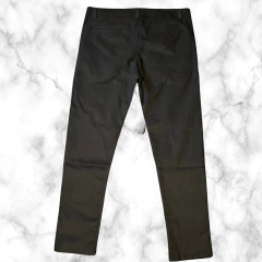 PANTALON LACOSTE + ZAPATILLAS LACOSTE DE REGALO - Amilur