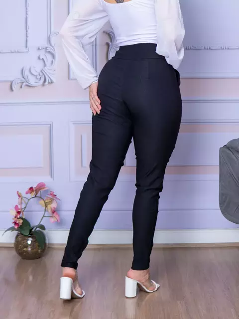Calça Social Feminina com Bolso