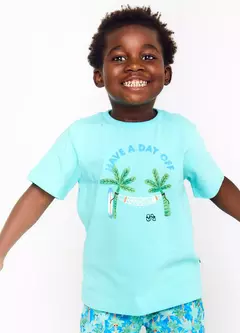 CAMISETA ENFIM O VERÃO AZUL CÉU - comprar online