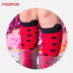 Meia 3/4 Joaninha (3D com pompom) na internet