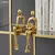 Estatueta Decorativa Dourada - Circuito Mega Store: Tudo para sua Casa com Estilo e Praticidade