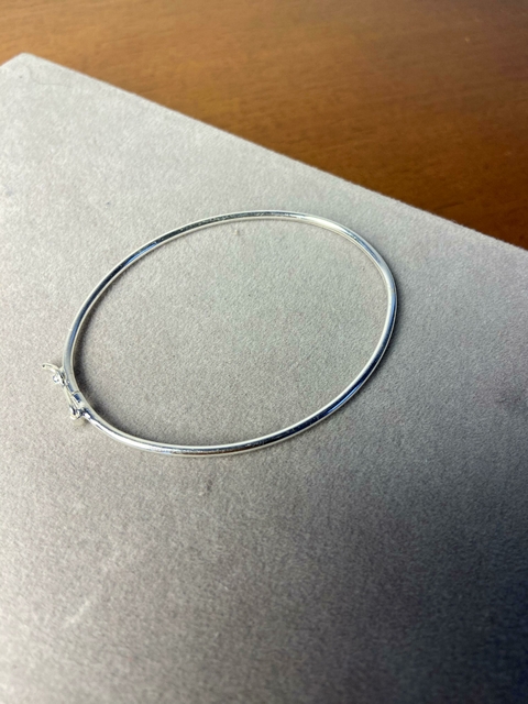 Bracelete Oval Fino Liso - comprar online