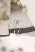 Anel Gota com Zircônias Brancas 6x8mm e Cravação em Garras - Prata 925